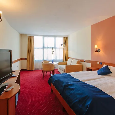 Mediterran מלון 4*