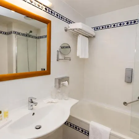 Ξενοδοχείο Mediterran 4*