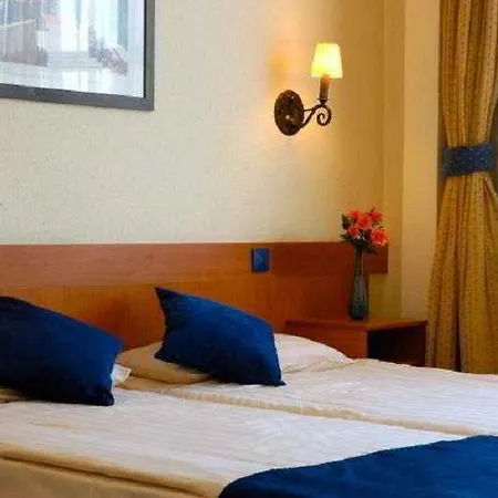 Отель Mediterran 4*